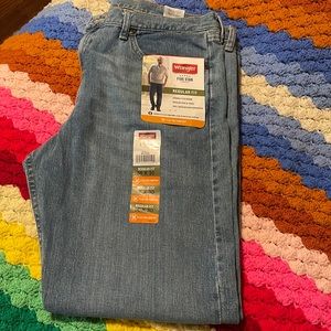 NWT Wrangler mens jeans
